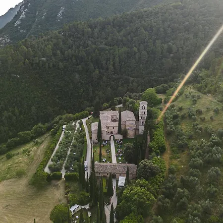 Abbazia San Pietro In Valle