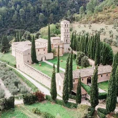 Abbazia San Pietro In Valle *