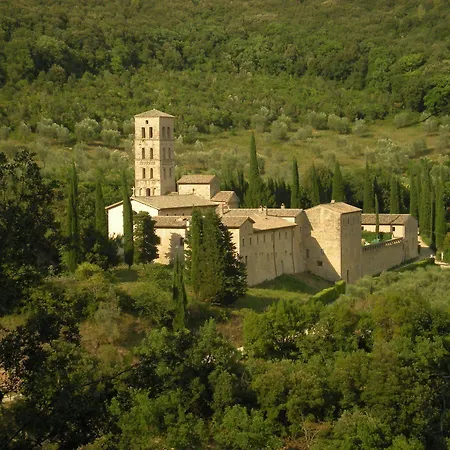 Abbazia San Pietro In Valle *